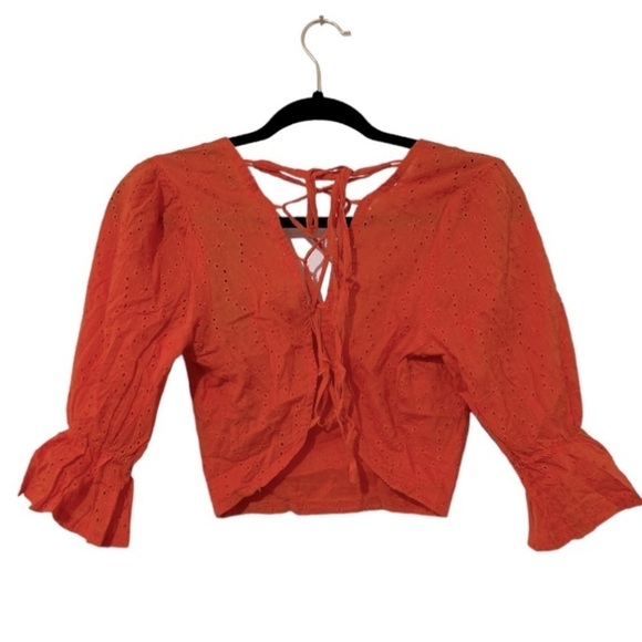 NWT Women’s Eyelet Crop Top and Pep Hem Mini Skirt Matching Set Sz 4 - Picture 4 of 6